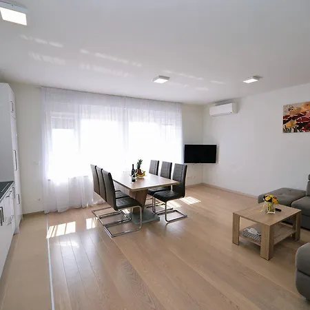 Apartament Martina *