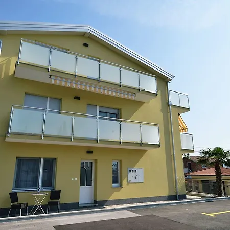 Martina Apartament *